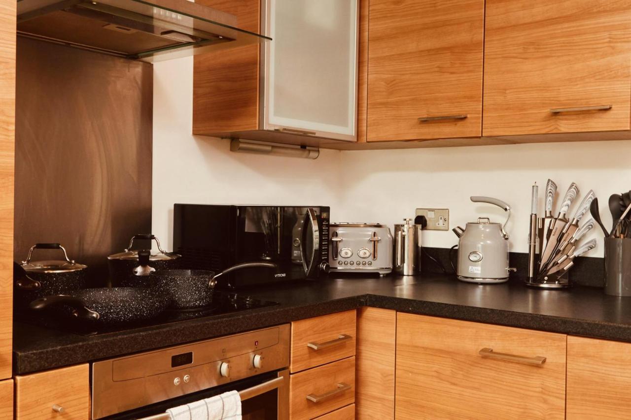 Deluxe City Modern Apt&Free Parking No Balcony Leeds  Kültér fotó