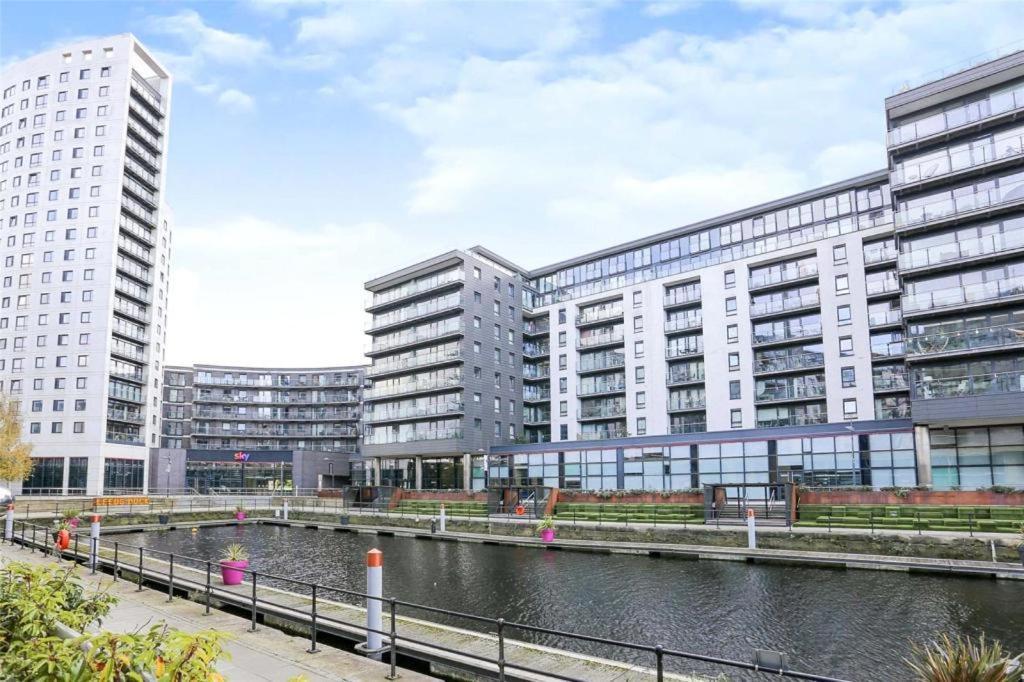 Deluxe City Modern Apt&Free Parking No Balcony Leeds  Kültér fotó